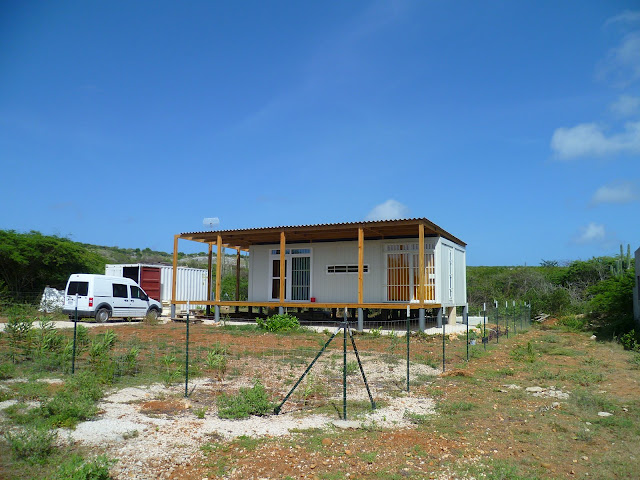Criens-Trimo-Bonaire-Caribbean-Shipping-Container-Home-3