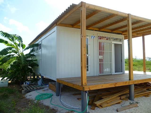 Criens-Trimo-Bonaire-Caribbean-Shipping-Container-Home-5
