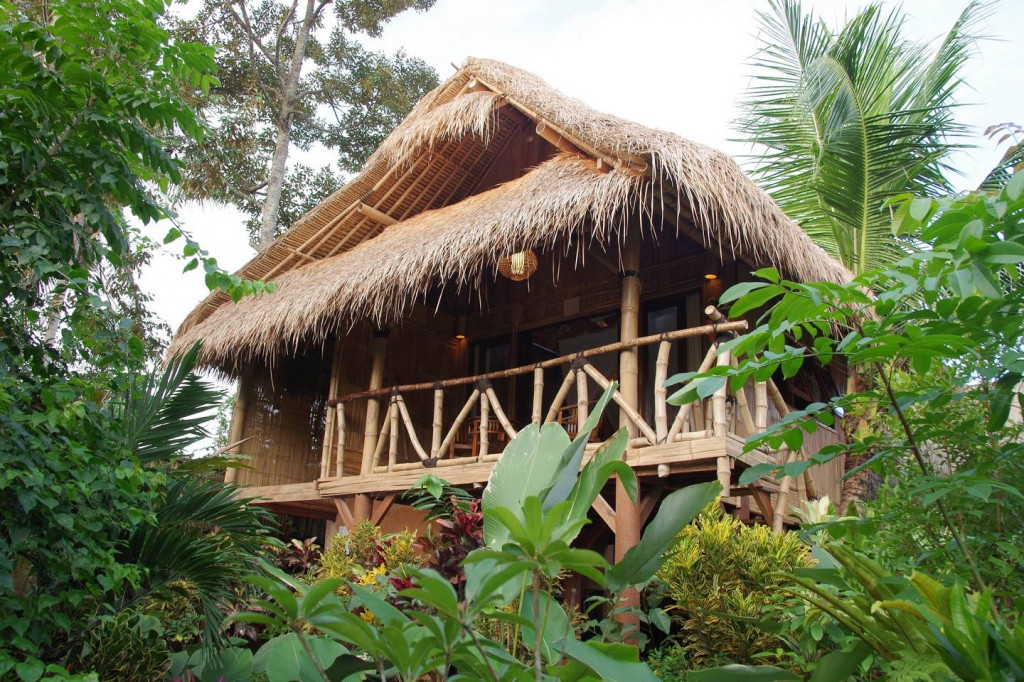 organic-bamboo-bungalow-in-bali-01-1024x682
