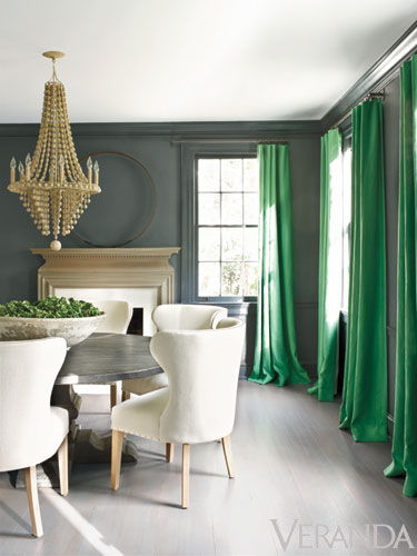 pantone-color-of-the-year-emerald-green-dining-room-with-green-curtains-dark-gray-walls